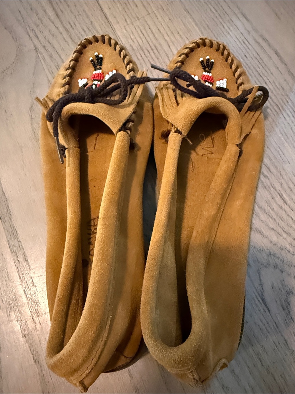 Minnetonka Moccasin - Size 10 - Picture 4 of 6